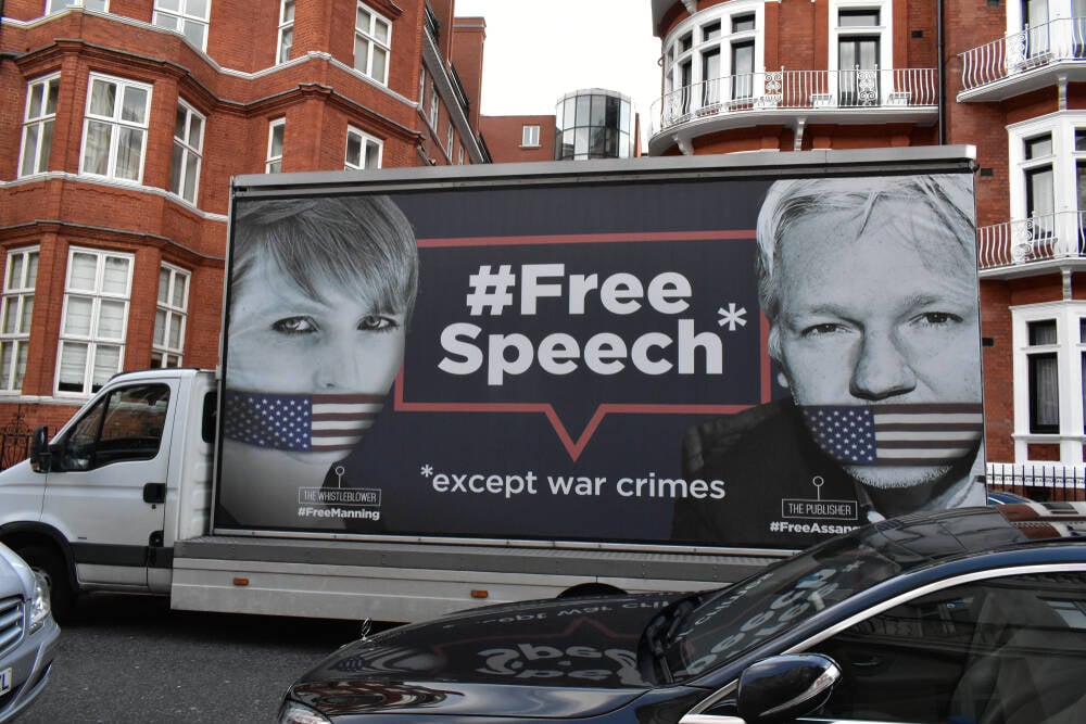 Julian Assange can appeal extradition from UK to US • The Register