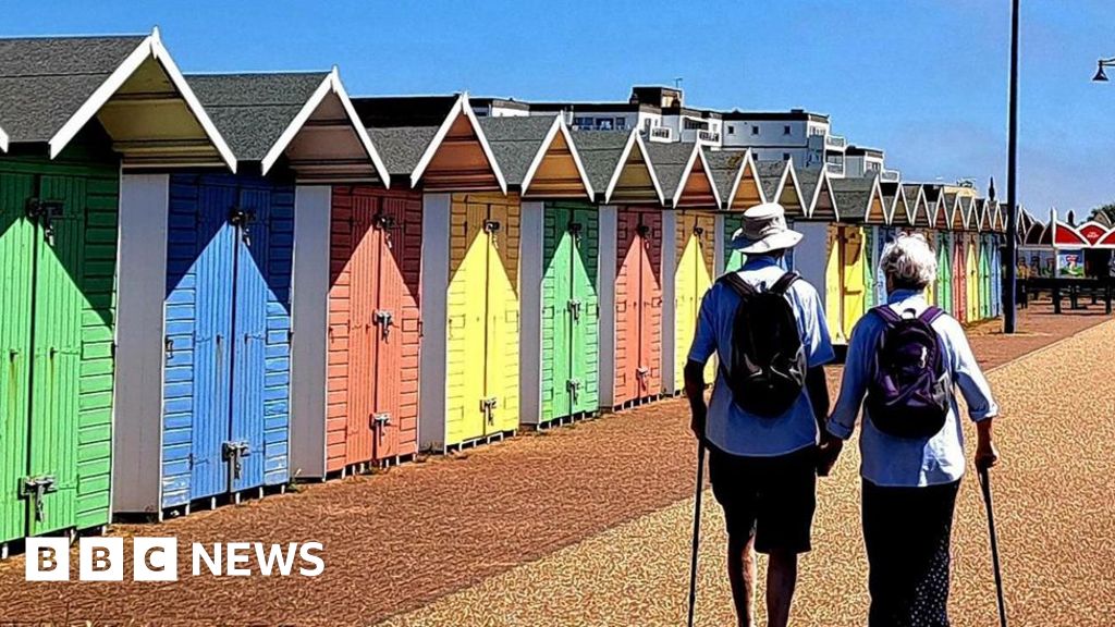 UK weather: Hottest day of year with heat health alerts in place