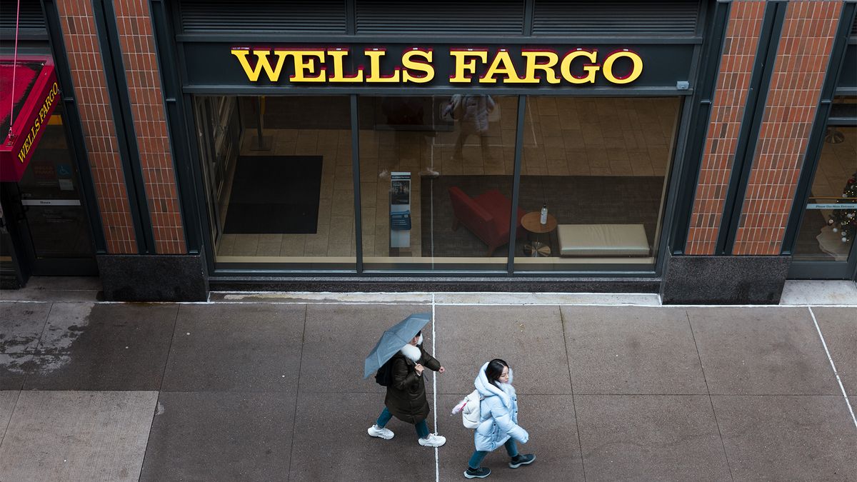 Wells Fargo firing staff for using 'mouse jiggler' tools raises questions over employee privacy, wellbeing