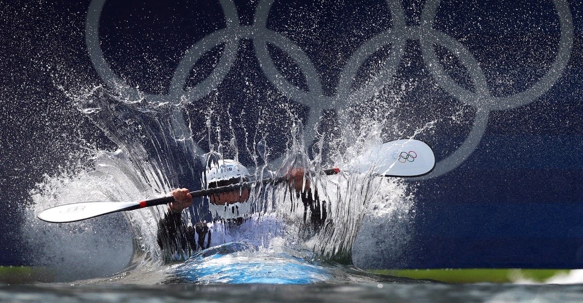 Olympics Photo of the Day: Splashdown